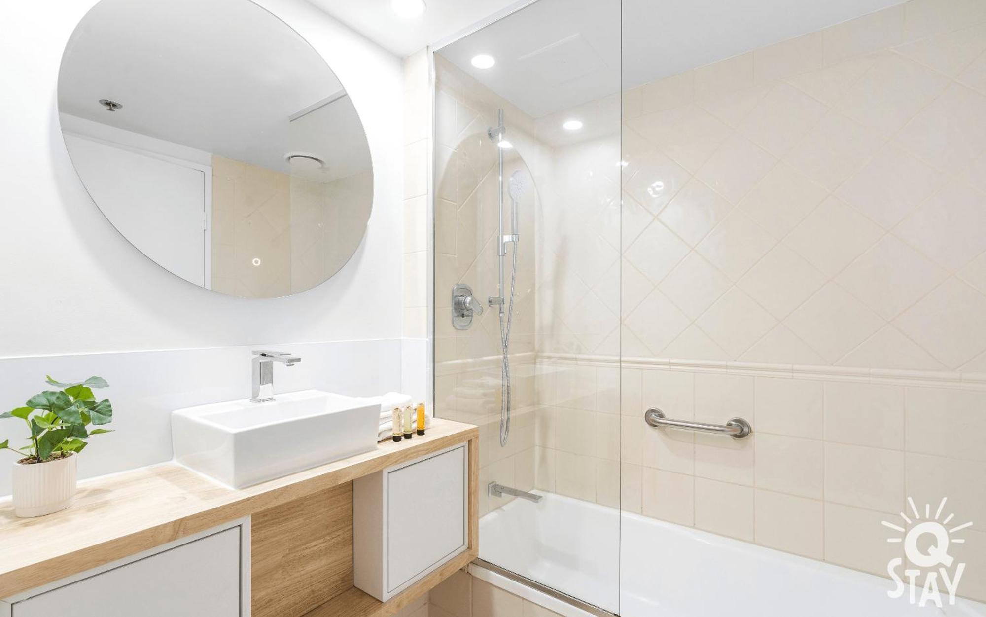 Legends Surfers Paradise Mid Week Madness Deal - Q Stay Gold Coast Dış mekan fotoğraf